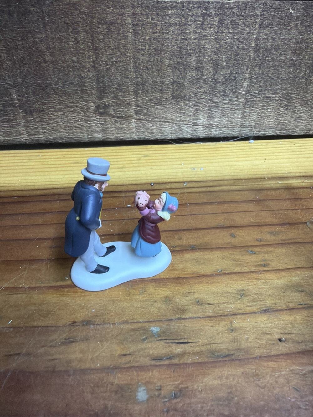 Dept 56 A Penny Saved is a Penny Earned New England Village #56.57103 In Box